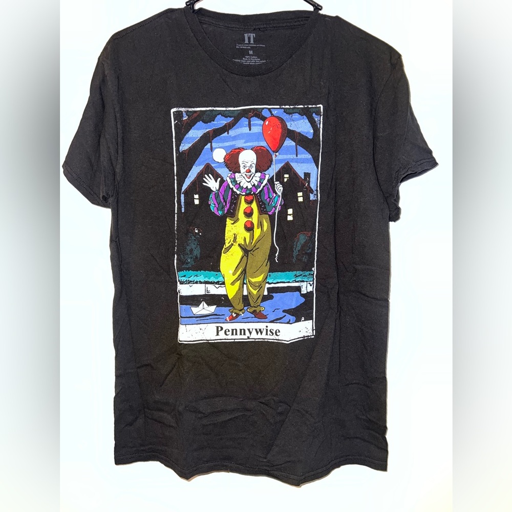 Pennywise (80s style) Tshirt Medium